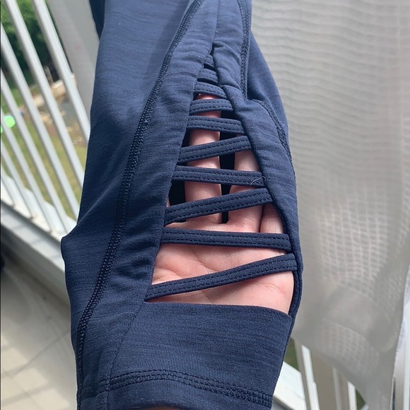 NWOT Athleta capris - Picture 2 of 5